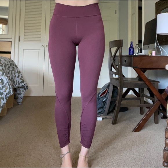 Maroon/burgundy/dark red lululemon leggings - Picture 3 of 5